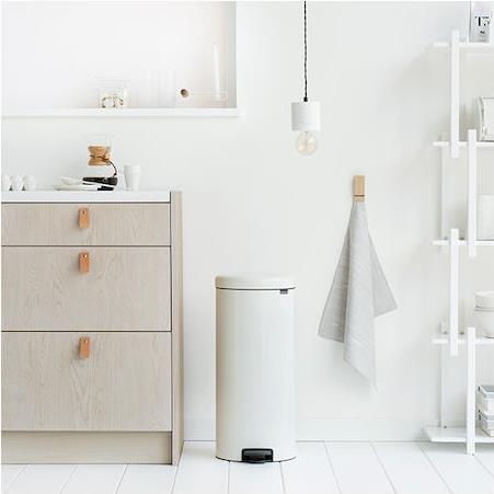 Brabantia New Icon Κάδος Απορριμμάτων από Ανοξείδωτο Ατσάλι Λευκός με Πεντάλ 30lt 080.1117/85