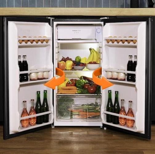 Cecotec CEC-00128 Bolero CoolMarket TT 90 Mini Bar 91lt Υ83xΠ47xΒ44cm Μαύρο