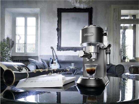 Delonghi EC685.BK Dedica Ημιαυτόματη Μηχανή Espresso 1350W Πίεσης 15bar Μαύρη