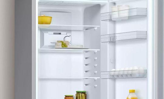 Pitsos PKNB36NLE0 Ψυγειοκαταψύκτης 305lt Total NoFrost Υ186xΠ60xΒ66cm Metal Look