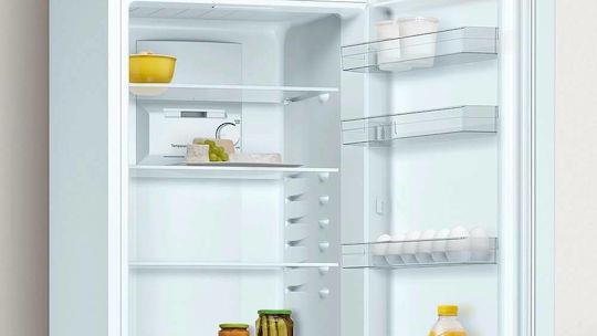Pitsos PKNB36NWE0 Ψυγειοκαταψύκτης 305lt Total NoFrost Υ186xΠ60xΒ66cm Λευκός